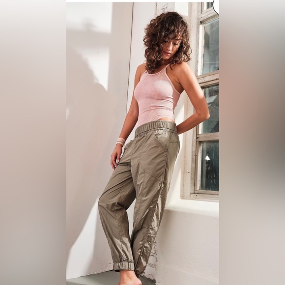 Free People FP MOVEMENT THE WAY HOME JOGGERs IN ARCTIC MIST size XS brand new - Picture 5 of 6